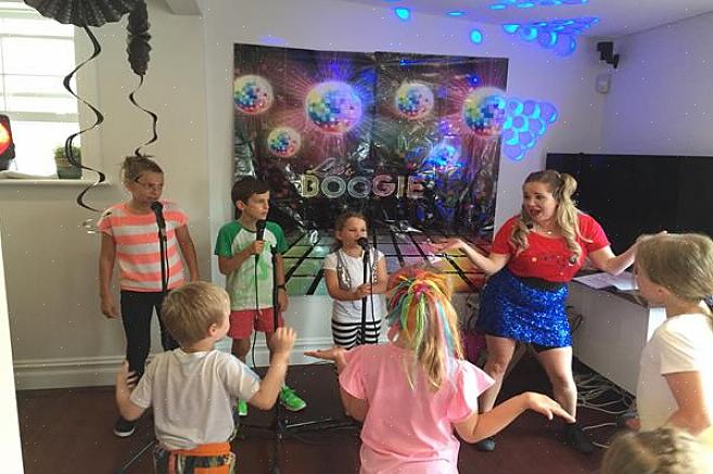 Med disse ideer til karaoke-fest kan dit fødselsdagsbarn