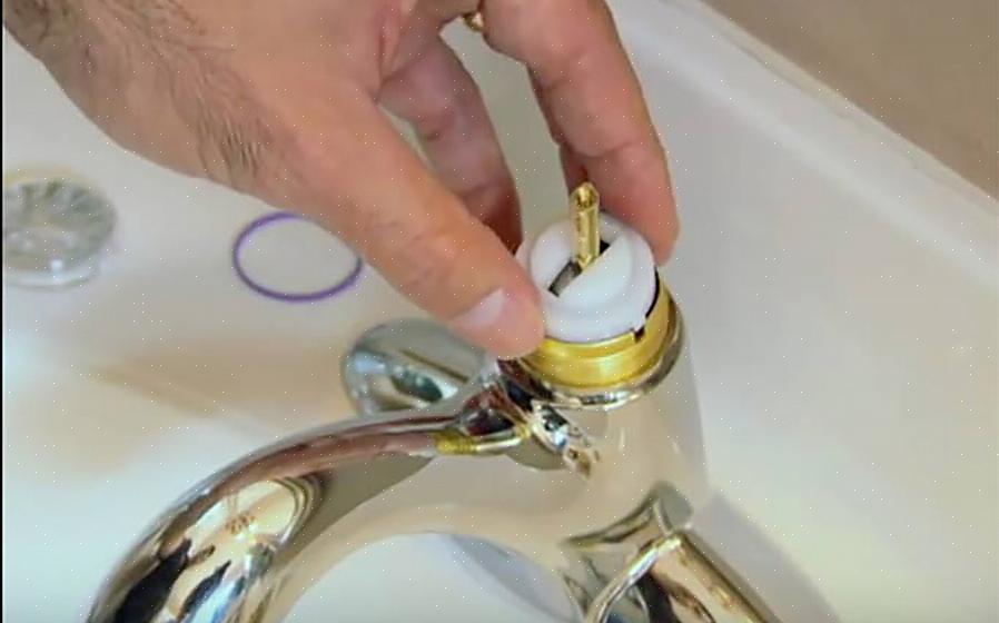 Sådan repareres en vandkran af dalkugle: trin 1
